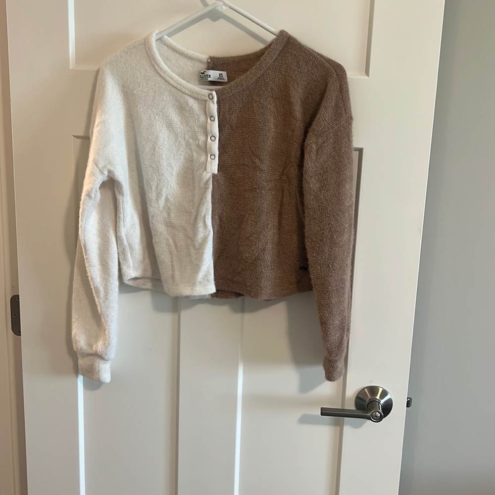 XS Hollister sweater